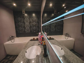 N1 Central Flat, Kishinev